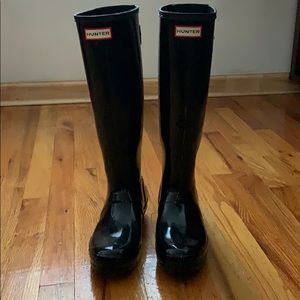 Hunter wide calf tall rain boots